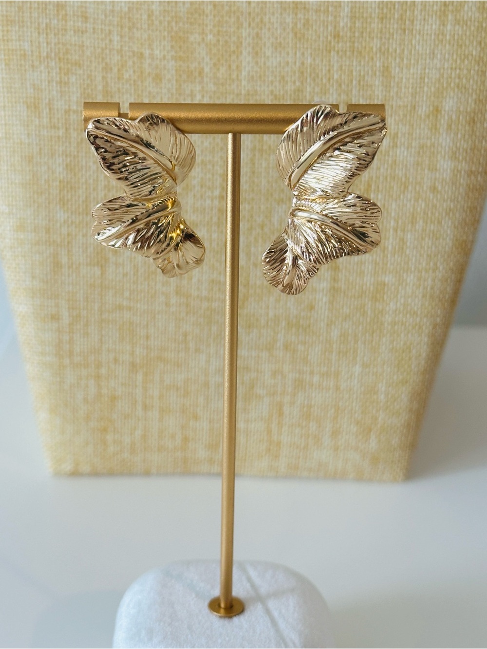 Fashion Jewelry Gold Leaf Stud Statement Earrings - Shiny Gold